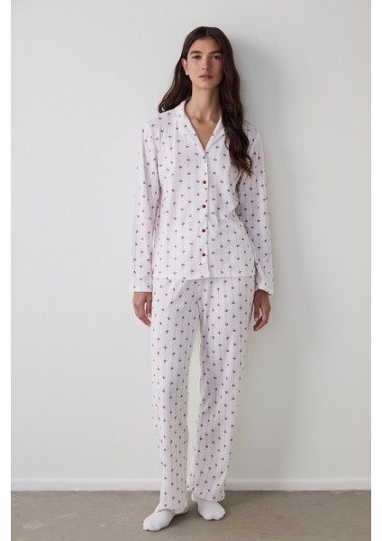 Kırık Beyaz Fiyonk Desenli Gömlek Yakalı Uzun Kollu Pijama Takımı