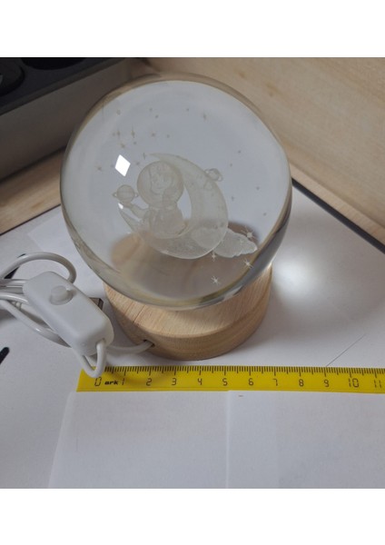 Ayda Oturan Astronotçocuk Figürlü LED Işıklıküre modelleri