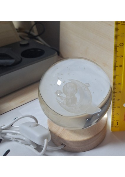 Ayda Oturan Astronotçocuk Figürlü LED Işıklıküre fırsatları