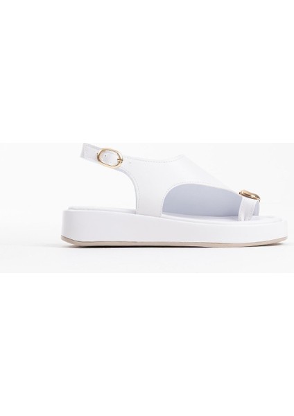 Milena Beyaz Cilt Toka Detaylı Sandalet modelleri