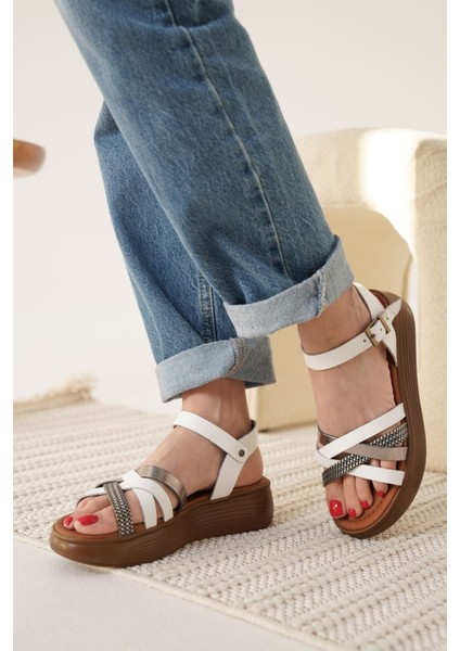 Herry Beyaz Gümüş Detaylı Hakiki Deri Sandalet fiyatları