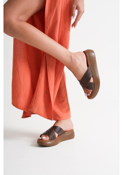 Fayn Acı Kahve Örgü Desenli Hakiki Deri Terlik fiyatları