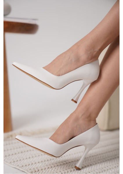 Blade Mat Beyaz Kadın Stiletto fırsatları