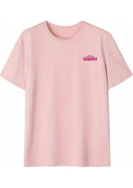 Kadın Oversize Cherry With Love Baskılı T-Shirt Rahat ve Şık Tasarım fırsatları