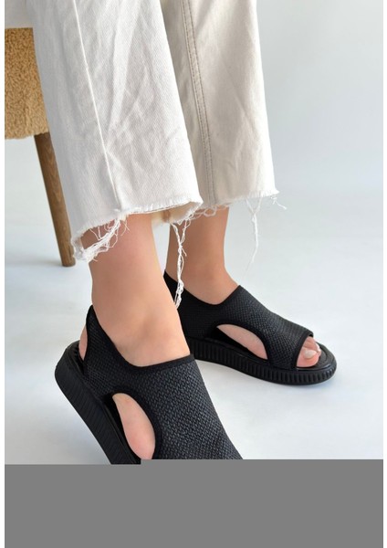 Wayi Siyah Hasır Cilt Sandalet