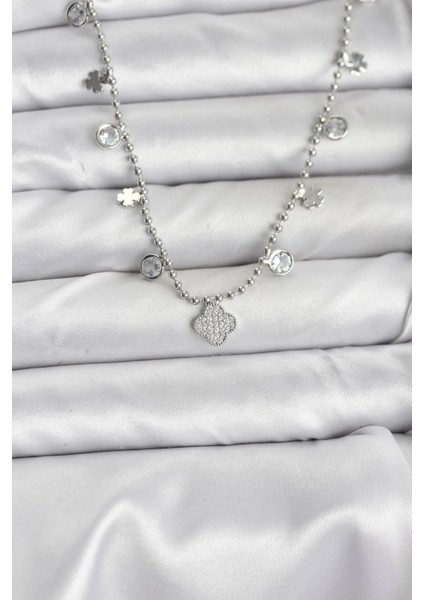 Pirinç Gümüş Renk Yonca Model Kadın Kolye