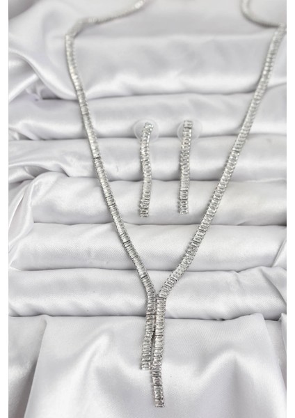 Gümüş Renk Baget Zirkon Taşlı Kadın Kolye Küpe Set