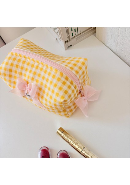 Sarı Ekose Fiyonklu Makyaj ve Bakım Çantası fiyatları