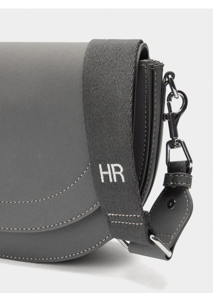 Kapaklı Oval Çapraz Çanta modelleri