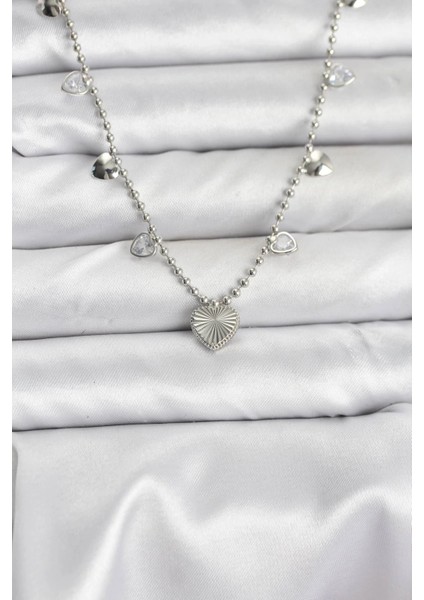Pirinç Gümüş Renk Kalp Model Kadın Kolye
