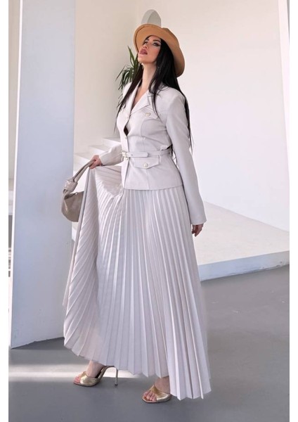 Kadın Ikili Alt Üst Takım Şık Kemerli Cep ve Düğme Detaylı Kısa Blazer Ceket Piliseli Uzun Etek Takım modelleri