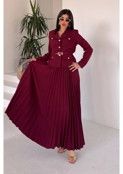 Kadın Ikili Alt Üst Takım Şık Kemerli Cep ve Düğme Detaylı Kısa Blazer Ceket Piliseli Uzun Etek Takım