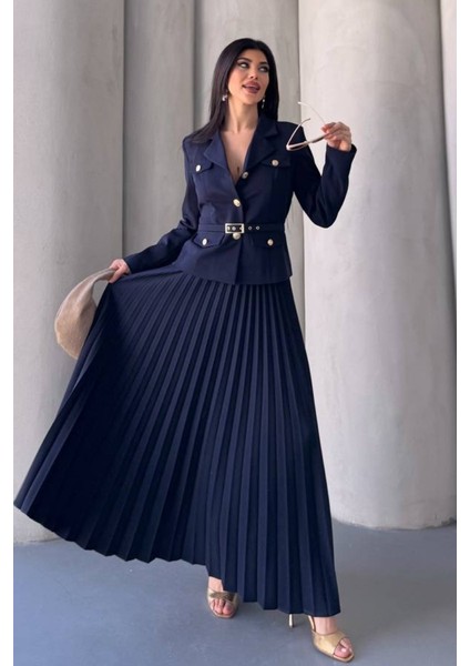 Kadın Ikili Alt Üst Takım Şık Kemerli Cep ve Düğme Detaylı Kısa Blazer Ceket Piliseli Uzun Etek Takım indirimleri