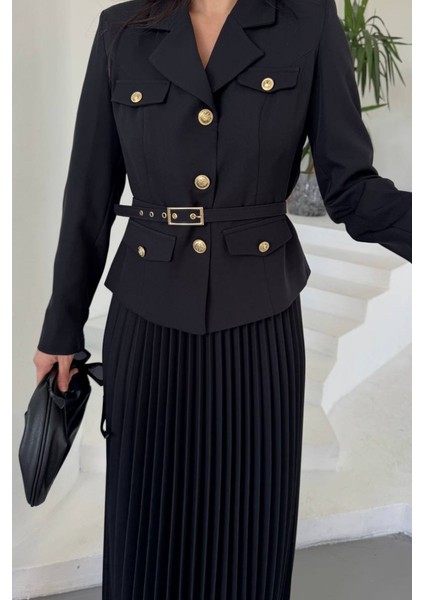 Kadın Ikili Alt Üst Takım Şık Kemerli Cep ve Düğme Detaylı Kısa Blazer Ceket Piliseli Uzun Etek Takım