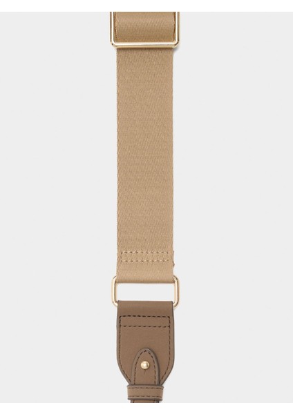 Kapaklı Oval Çapraz Çanta indirimleri