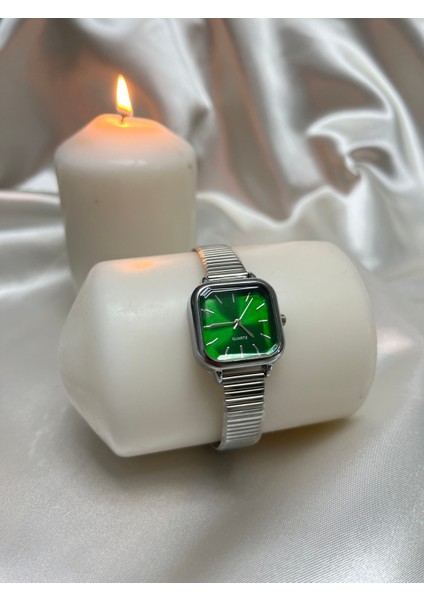 Kadın Çelik Kare Gümüş Gri Kol Saati fiyatları