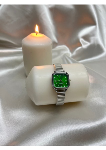 Kadın Çelik Kare Gümüş Gri Kol Saati modelleri