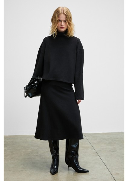 Ploruns Kadın Yumuşak ve Esnek Kumaşlı Balıkçı Yaka Siyah Sweatshirt fiyatları