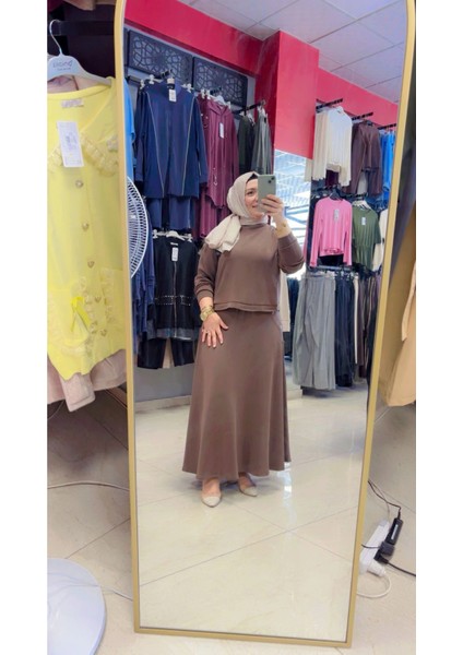 Omuzda Düğme Detaylı Etekli Takım fiyatları