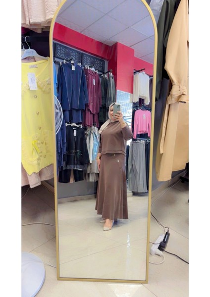 Omuzda Düğme Detaylı Etekli Takım indirimleri