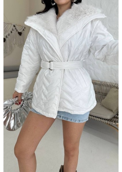 Kadın Şişme Mont Geniş Yaka Kemerli Içi Kürklü Kapitone Mont