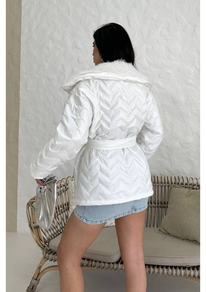 Kadın Şişme Mont Geniş Yaka Kemerli Içi Kürklü Kapitone Mont