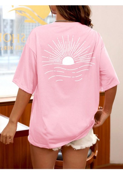 Gün Batımı Sırt Baskı Detaylı Kadın Oversize T-Shirt fiyatları