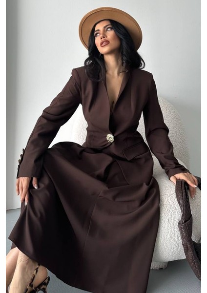 Kadın Ikili Takım Şık Düğme Detaylı Dik Yaka Blazer Ceket Uzun Çan Etek Takım modelleri