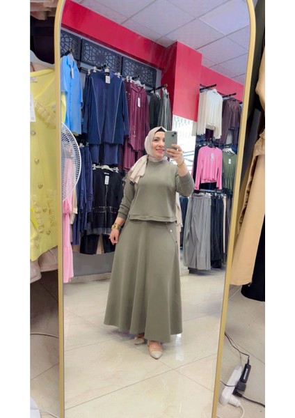 Omuzda Düğme Detaylı Etekli Takım fiyatları