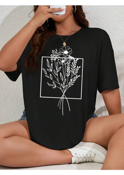 Kadın Çicek Buketi Baskılı Oversize T-Shirt Rahat ve Şık Tasarım fırsatları