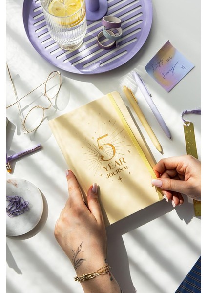 5 Yıllık Süresiz Günlük Ajanda 13X21 - Sarı fiyatları