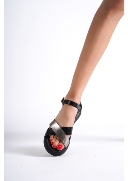 Orwell Siyah Gümüş Detaylı Hakiki Deri Sandalet