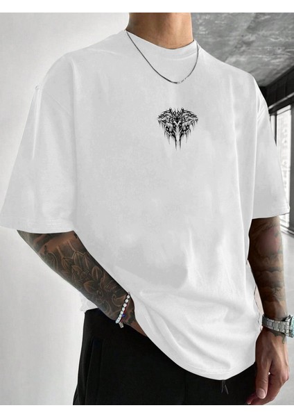 Erkek Oversize Gotil Desen Baskılı T-Shirt Rahat ve Şık Tasarım fırsatları