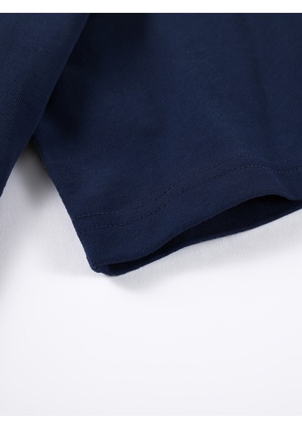 Kadın Oversize Cherry With Love Baskılı T-Shirt Rahat ve Şık Tasarım fiyatları