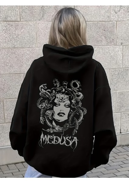 Kadın Kapüşonlu Medusa Sırt Baskılı Oversize Hoodie - Sokak Stili - Günlük Kombin
