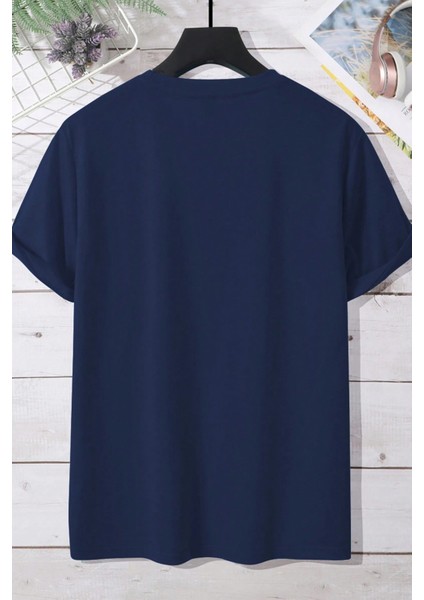 Geometrik Üçgen Baskılı Oversize T-Shirt modelleri