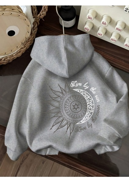 Unisex Kapüşonlu Live By The Sun & Moon Sırt Baskılı Oversize Hoodie - Sokak Stili - Günlük Kombin