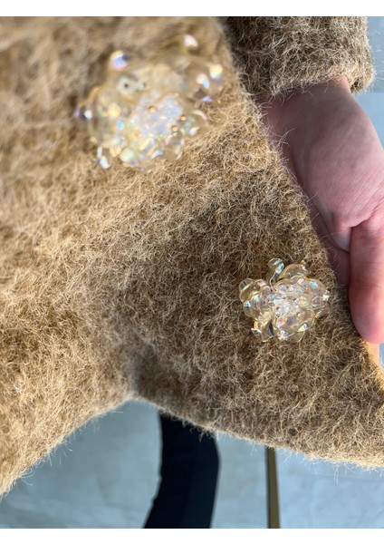 Düğme Detaylı Keçe Kaşe Ceket fırsatları