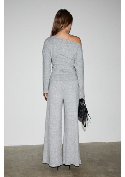 Nıveas Kadın Yumuşak ve Esnek Kumaşlı Kayık Yakalı Yanı Büzgülü Grimelanj Sweatshirt fırsatları