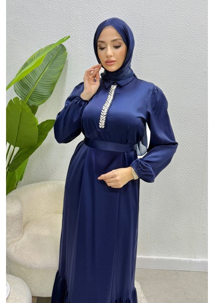 Taşlı Gömlek Yaka Altı Fırfırlı Saten Tesettür Abiye- Lacivert fırsatları