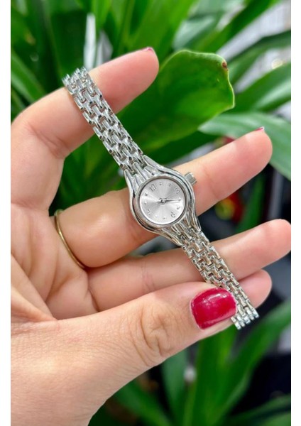 Mini Minimal Kasa Yuvarlak Kadran Metal Kordon Kadın Kol Saati