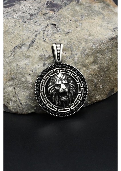 Kolye Ucu Grek Desenli Aslan Figürlü 925 Ayar Gümüş 902403