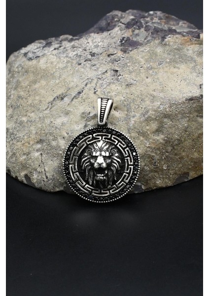 Kolye Ucu Grek Desenli Aslan Figürlü 925 Ayar Gümüş 902403 modelleri