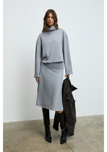 Ploruns Kadın Yumuşak ve Esnek Kumaşlı Balıkçı Yaka Gri Sweatshirt modelleri