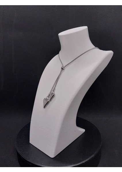 Kalp Detaylı Gümüş Renk Çelik Kolye modelleri