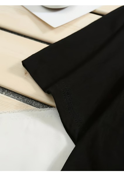 Erkek Oversize Kanatlı Kılıç Baskılı T-Shirt Rahat ve Şık Tasarım indirimleri