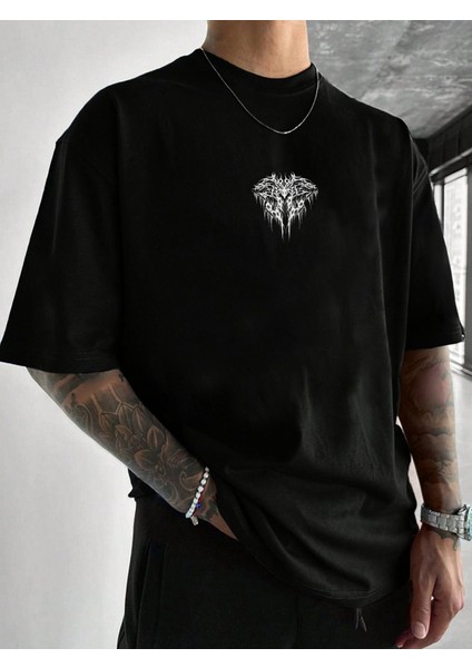 Erkek Oversize Gotil Desen Baskılı T-Shirt Rahat ve Şık Tasarım fiyatları