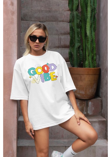 Good Vibe Baskılı Kadın Oversize T-Shirt fiyatları