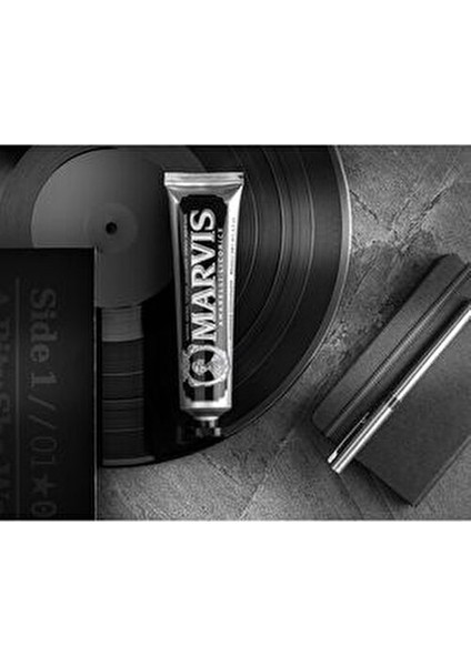 Amarelli Licorice Mint Diş Macunu Koruyucu Etkiyle 25 ml Ferah Nane Aromalı