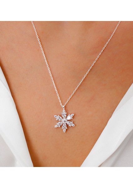 (Premium Işıklı Kutulu) 925 Ayar Gümüş Beyaz Taşlı 18 Beyaz Altın Kaplama Lotus Çiçeği Kadın Kolye fiyatları